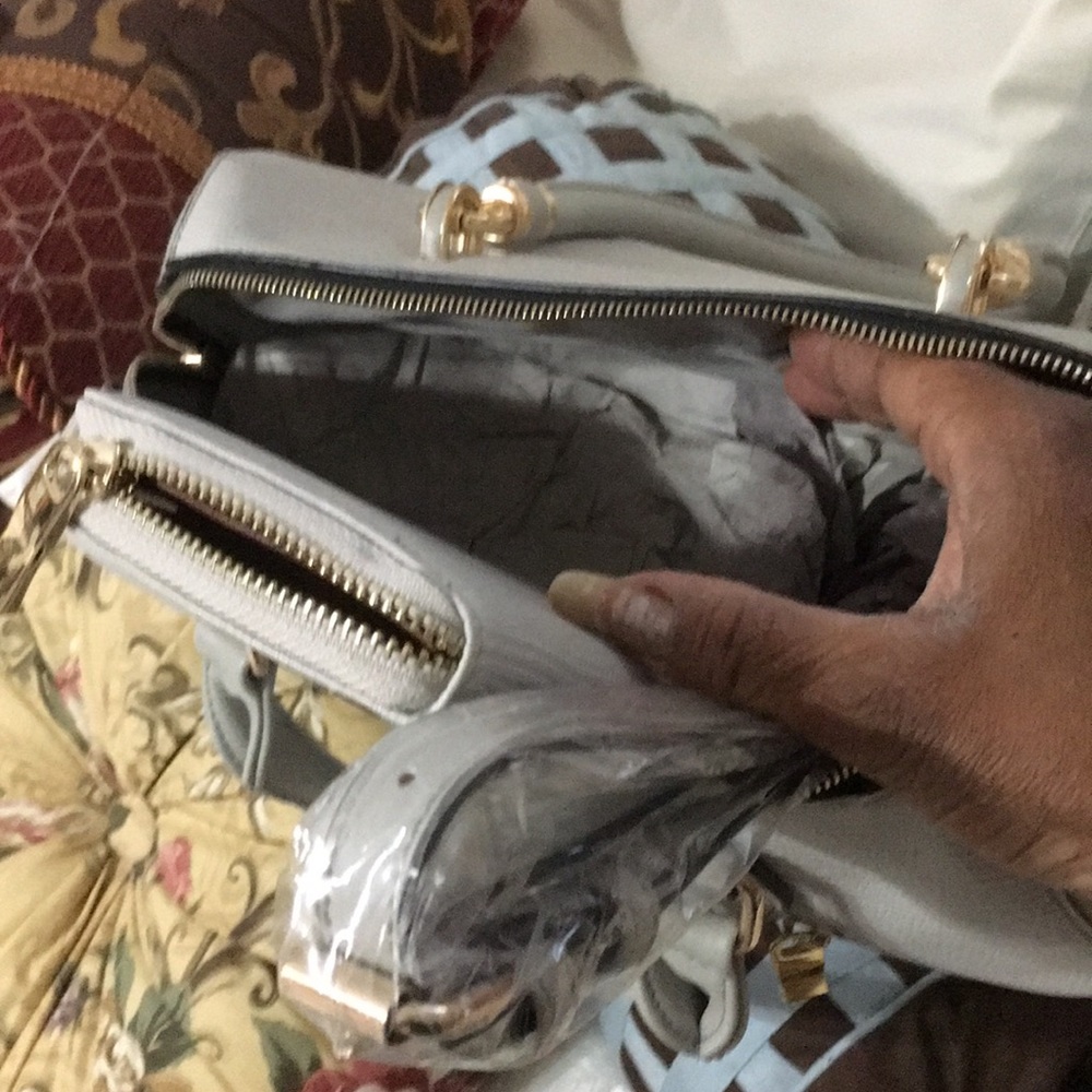Hand Bag - Picture 4 of 4